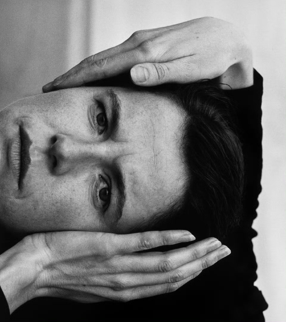 杰西·巴克利《Vogue》杂志英国版二月刊写真 