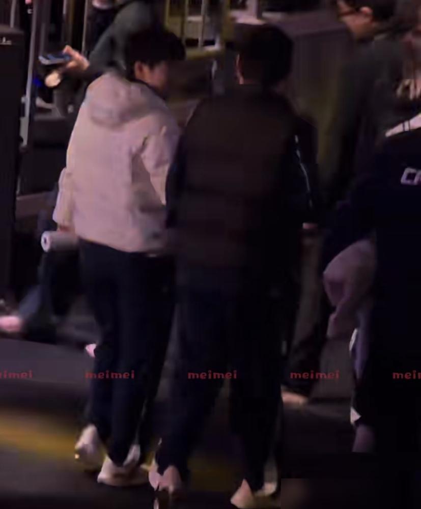 国乒内部早就变天了，还信“严师出高徒”那套？你根本不懂00后冠军是怎么炼成的。