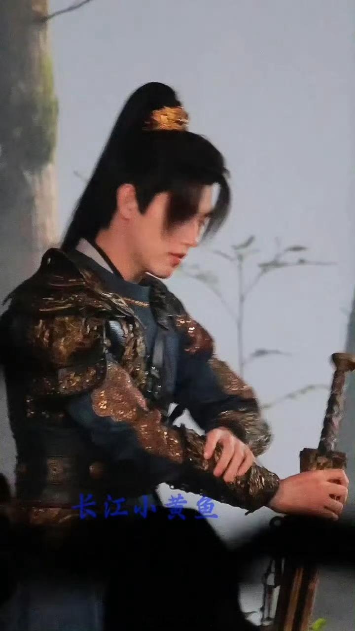 #陈飞宇慕胥辞高马尾盔甲造型#太帅气了吧家人们！！！陈飞宇《慕胥辞》最新路透来咯