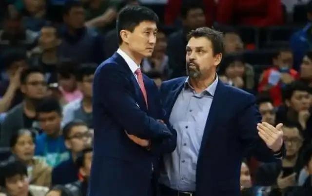 别担心国家队了，还是担心一下广东宏远吧[灵光一闪]

自从杜锋离职后，本来以为没