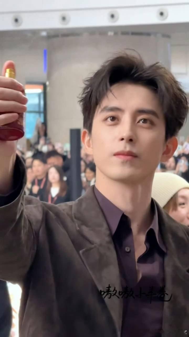 张凌赫、敖瑞鹏、王安宇昨日线下活动照，帅哥们 