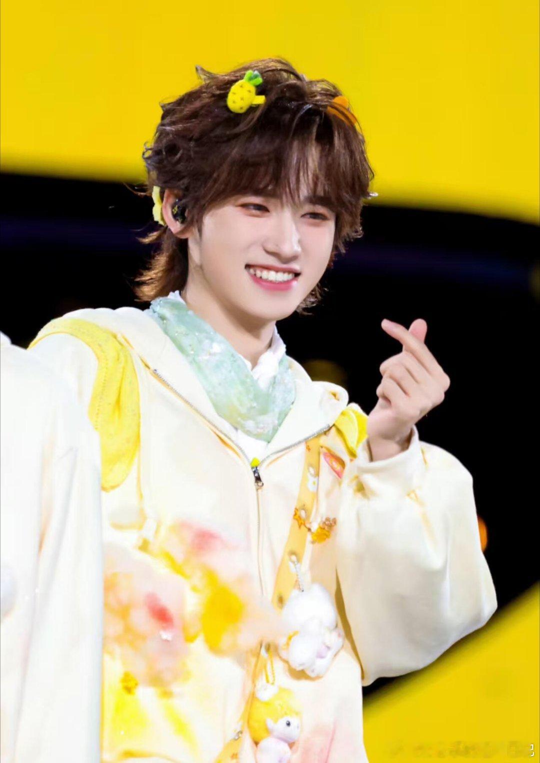 宋亚轩的宋是白送的送王牌对王牌这波对决太有梗了，腾哥这flag立得太损了，小宋直