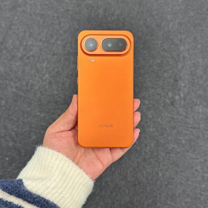 橙色款手机会成为今年配色新宠吗自去年就看到大街上好多人都在用橙色的iPhone 