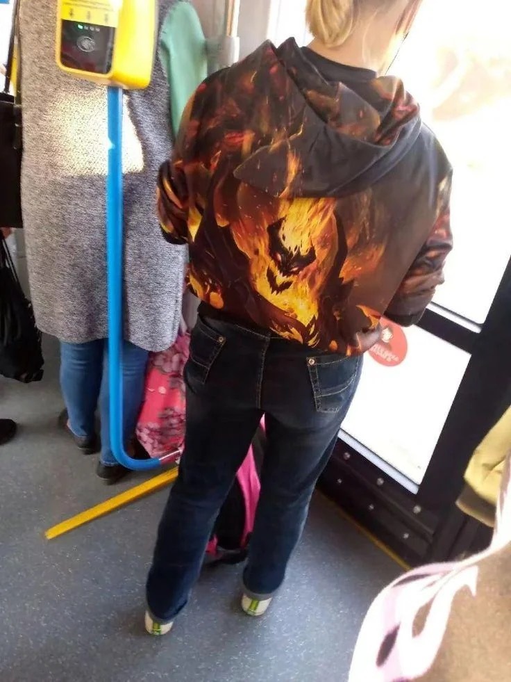 SF女玩家？罕见！dota2dota2周边DOTA2