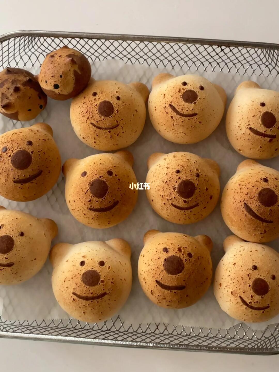 一筐新鲜出炉的🐻柿子椒熊麻薯