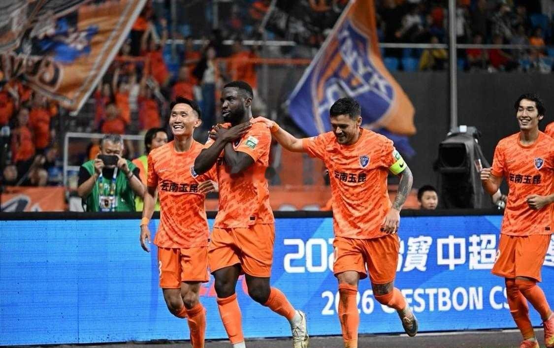 蓉城0-1玉昆 中超6轮不胜仍13分领跑 奥斯卡头球制胜+赛季16球在北京时间8
