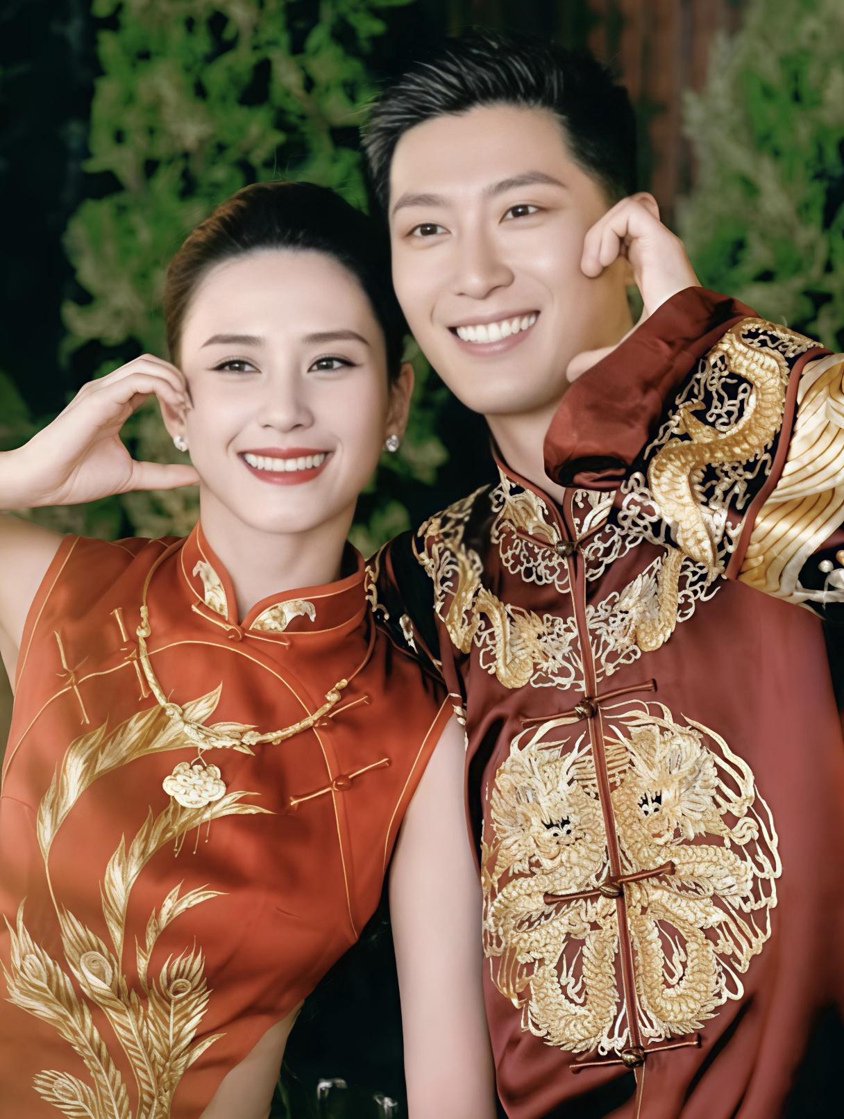 窦骁大概率，
就是何超莲这辈子能找到的、
最优秀的老公了

不是因为没有人追何超