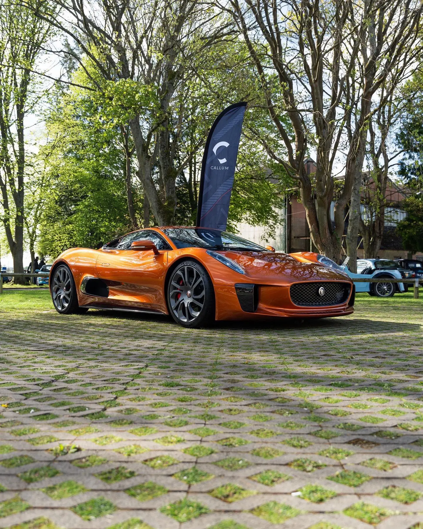 Jaguar CX75，007电影反派。