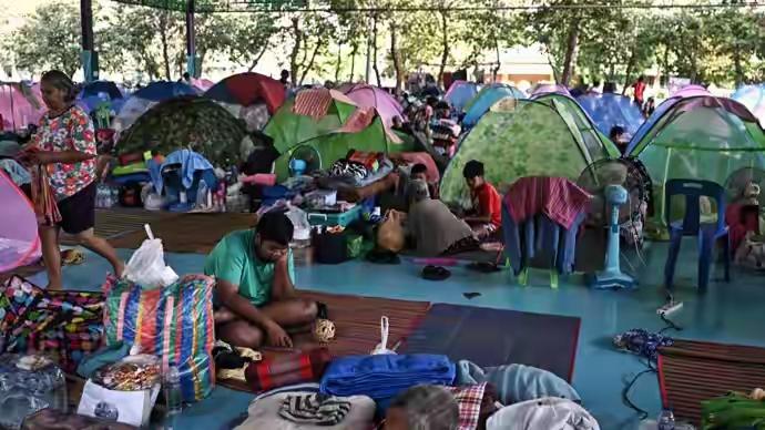 泰军称控制柬埔寨一座赌场大楼
泰军控制柬边境赌场：反恐名义下的边境博弈
 
20