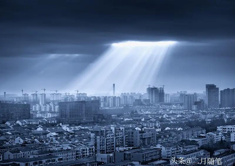 友友说的太好了。
不吹灭别人的灯
自己才会光芒万丈。
感谢分享！[赞][给力][