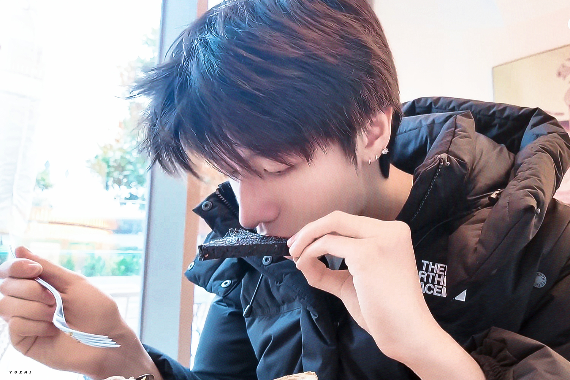 朱志鑫去了花少2同款餐厅朱志鑫的伦敦行vlog反反复复🔥奇妙重合了哈哈哈 ​​
