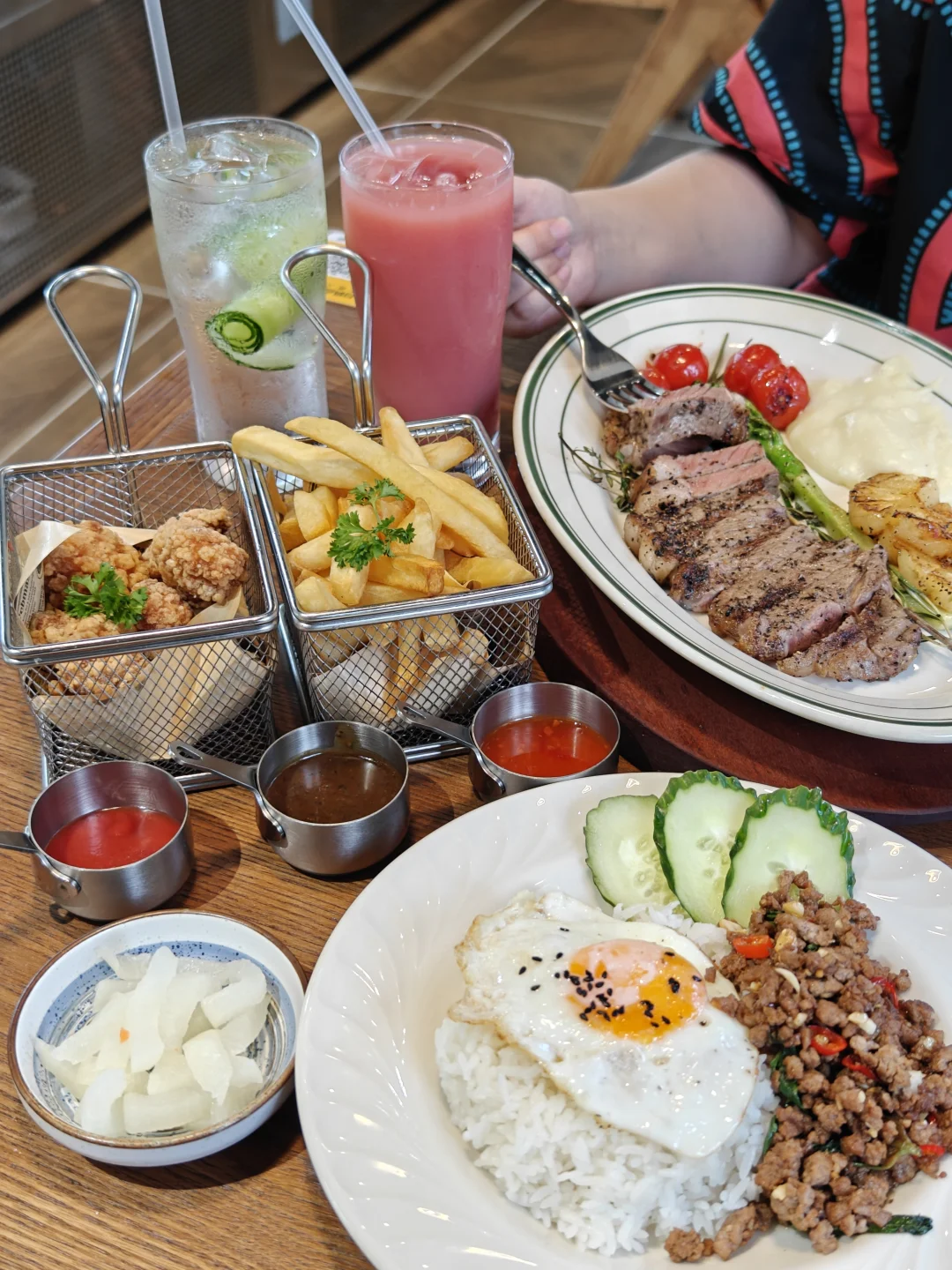 快来常府街吃肉肉啦！