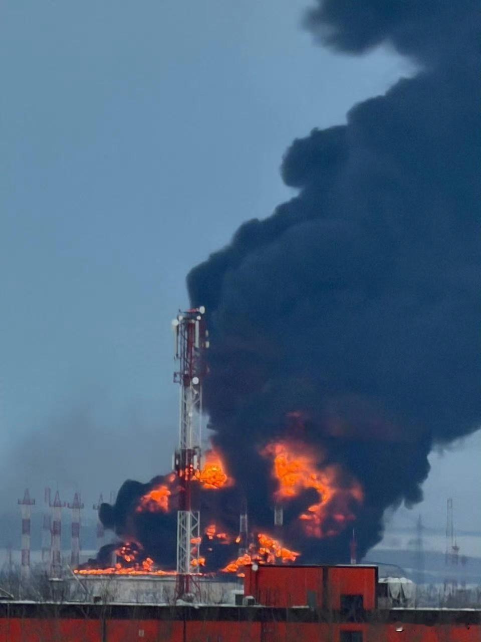 乌克兰安全局（SBU）消息人士称，2月23日晚间，该局无人机袭击了位于鞑靼斯坦共