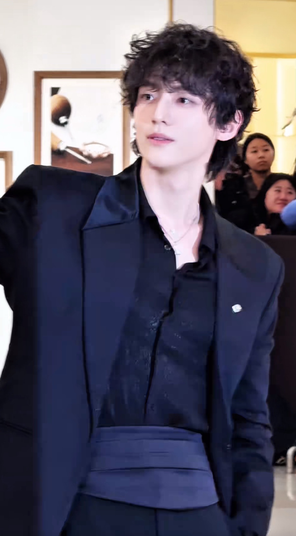 怎么发现适合这个发型的我最近看日版流星花园男主也是这个发型都是短脸 