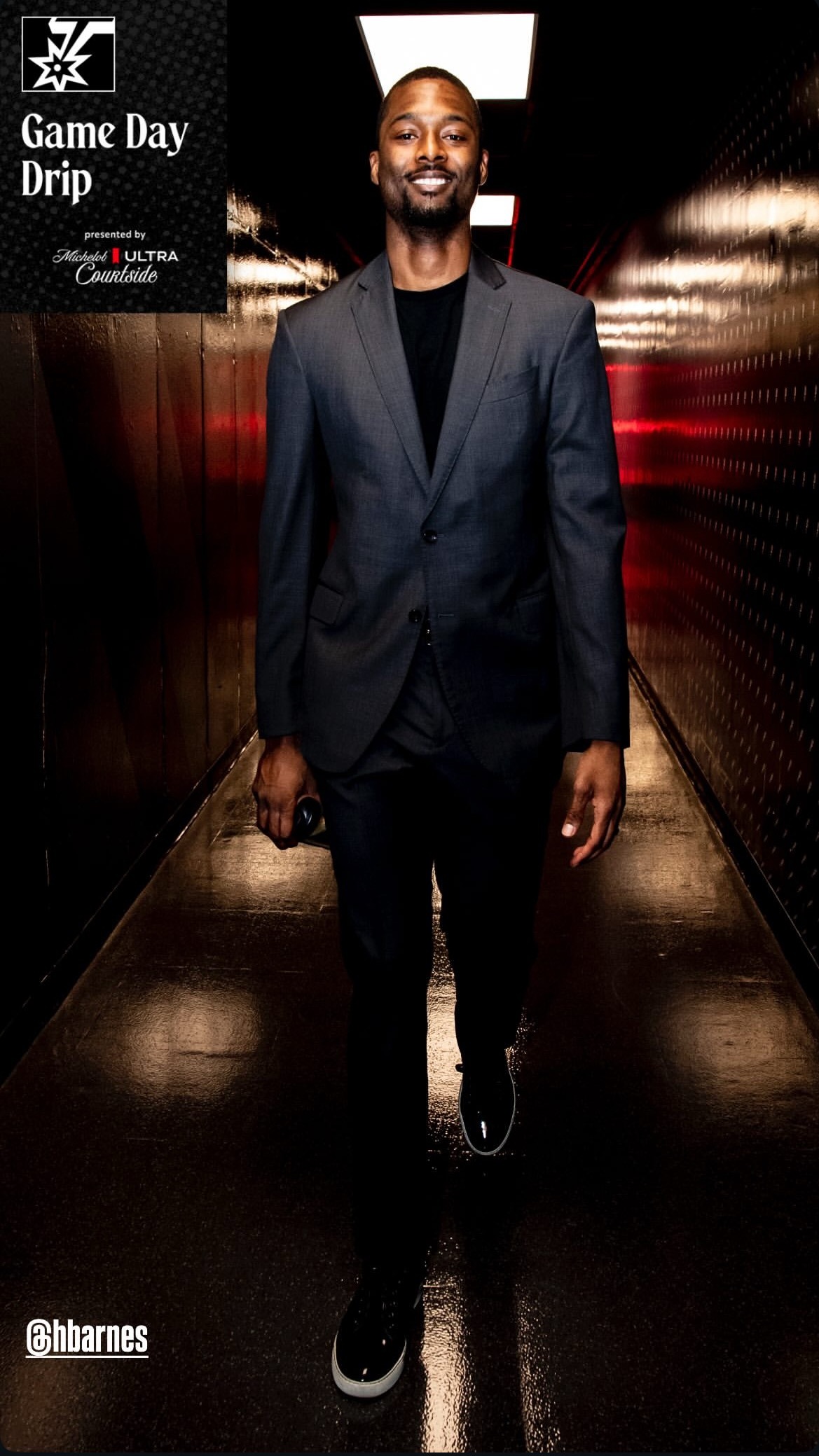 马刺球员上班照💼今天我们主场迎战老鹰队 ｜ ｜