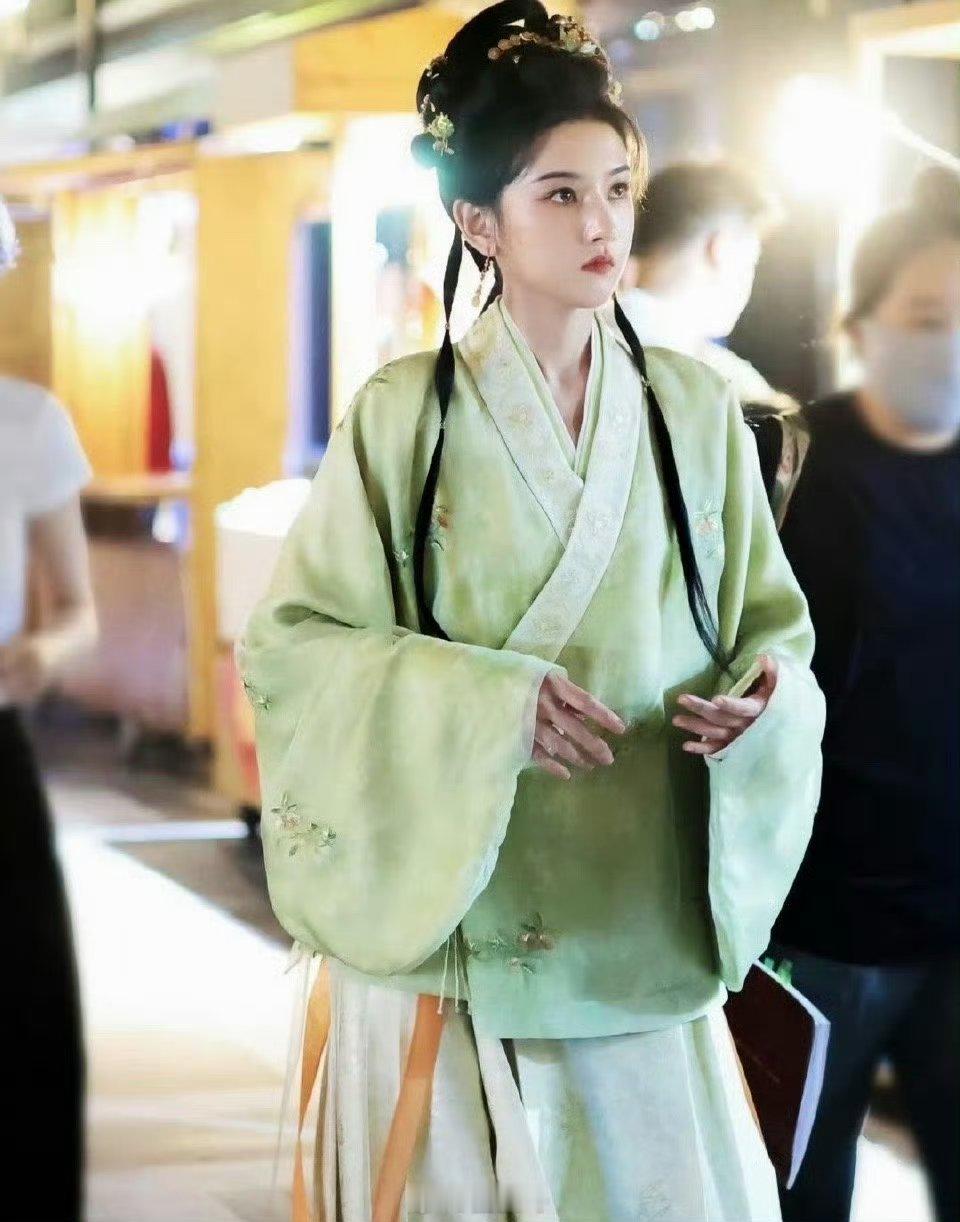 明制101要来了杨紫《家业》、古力娜扎《玉茗茶骨》、邓恩熙《花开锦绣》、王楚然《