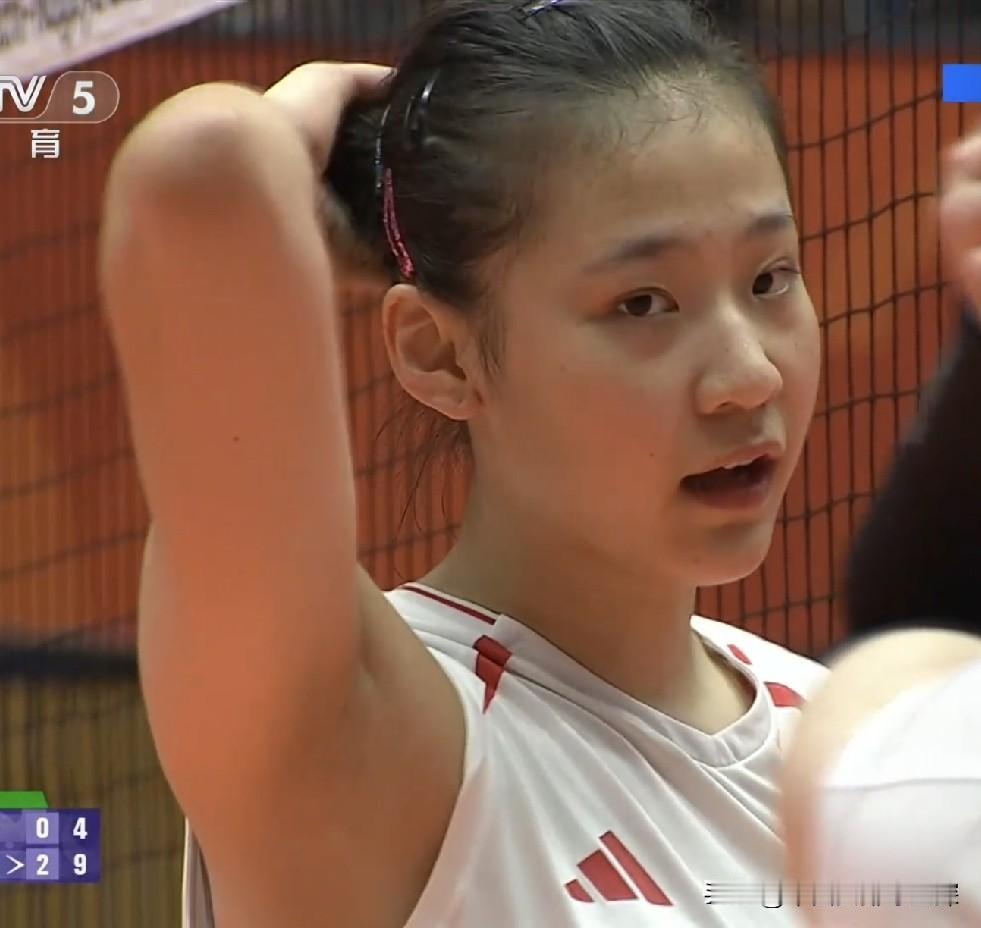 发扣拦全面爆发，中国女排3：0横扫越南女排，挺进半决赛，明天将于泰国女排争夺决赛