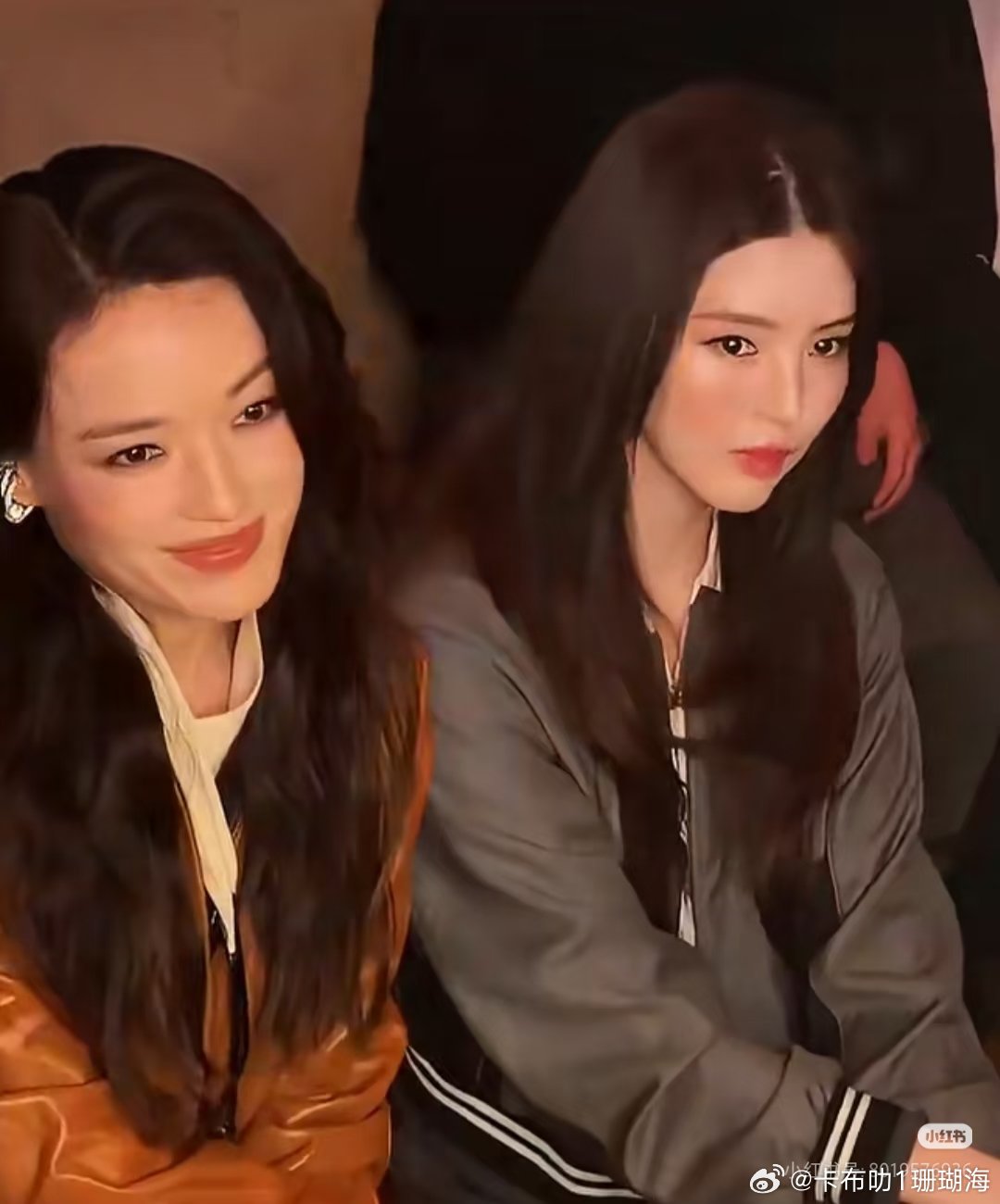 舒淇韩束希秀场同框合影，这两张脸扛住了外媒的镜头了吗？ 