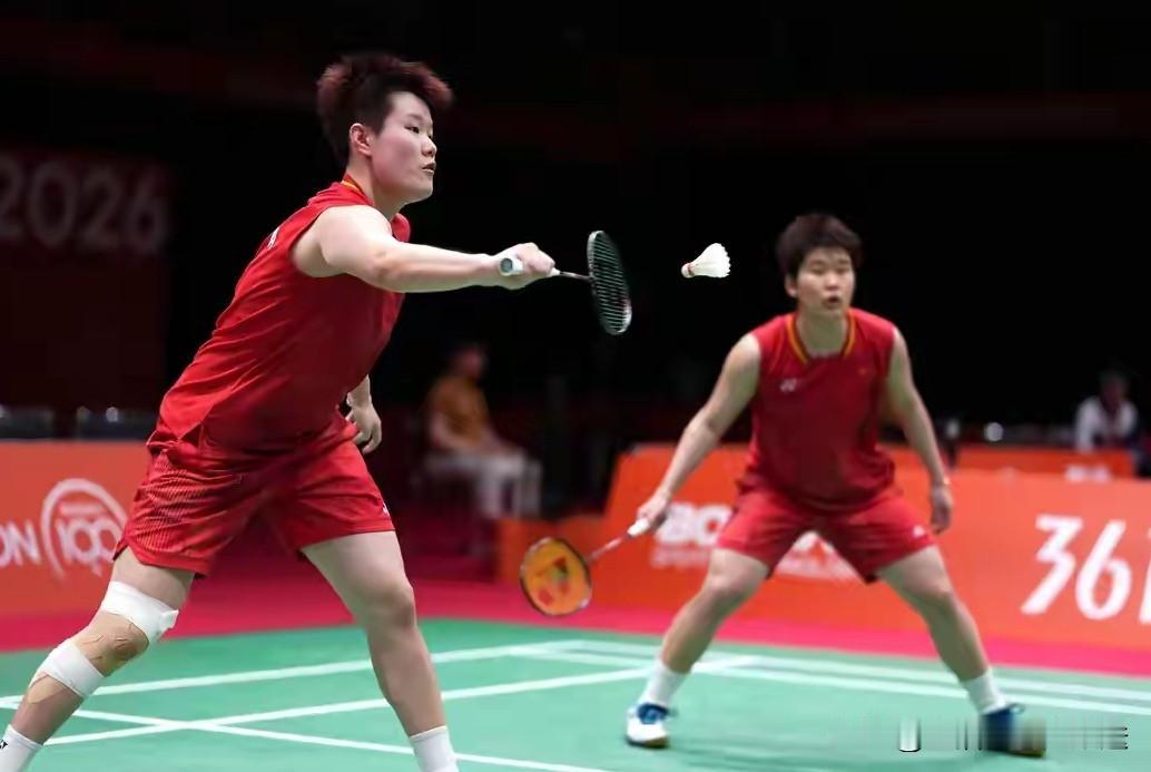 亚运会羽毛球，女双四强/全部落位，中日韩晋级，半决赛对阵如下

1，刘圣书/谭宁