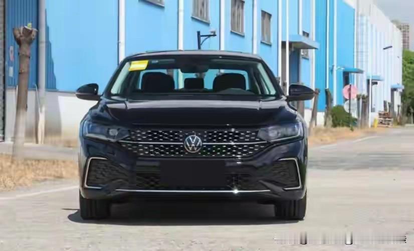 家庭首推帕萨特，还真有道理。最近上汽大众37亿购车补贴，用A级车的钱就能买合资B