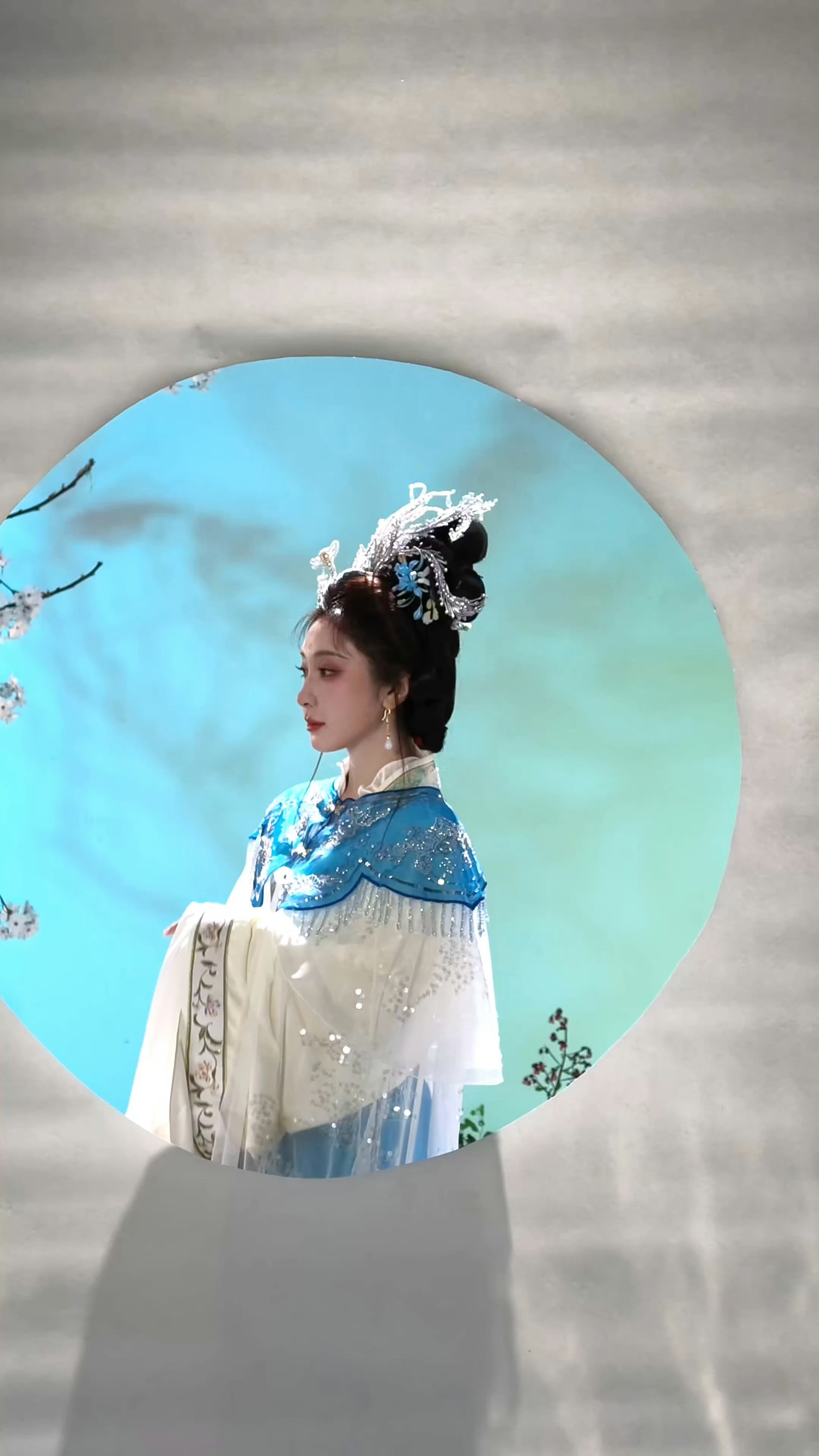 张小婉好适合国风张小婉这一套造型和妆容和她太适配了…特别的显气质！她好适合这种风