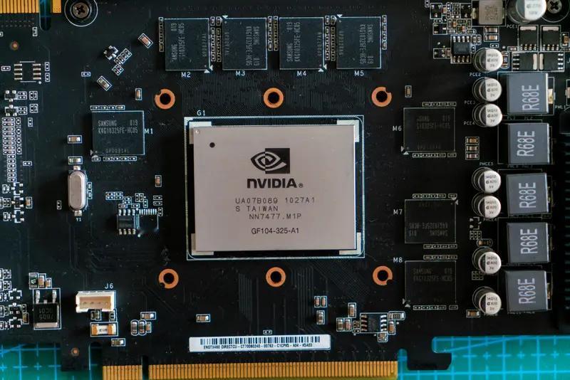 英伟达新近开源的 Nemotron 3 系列（Nano / Super / Ul