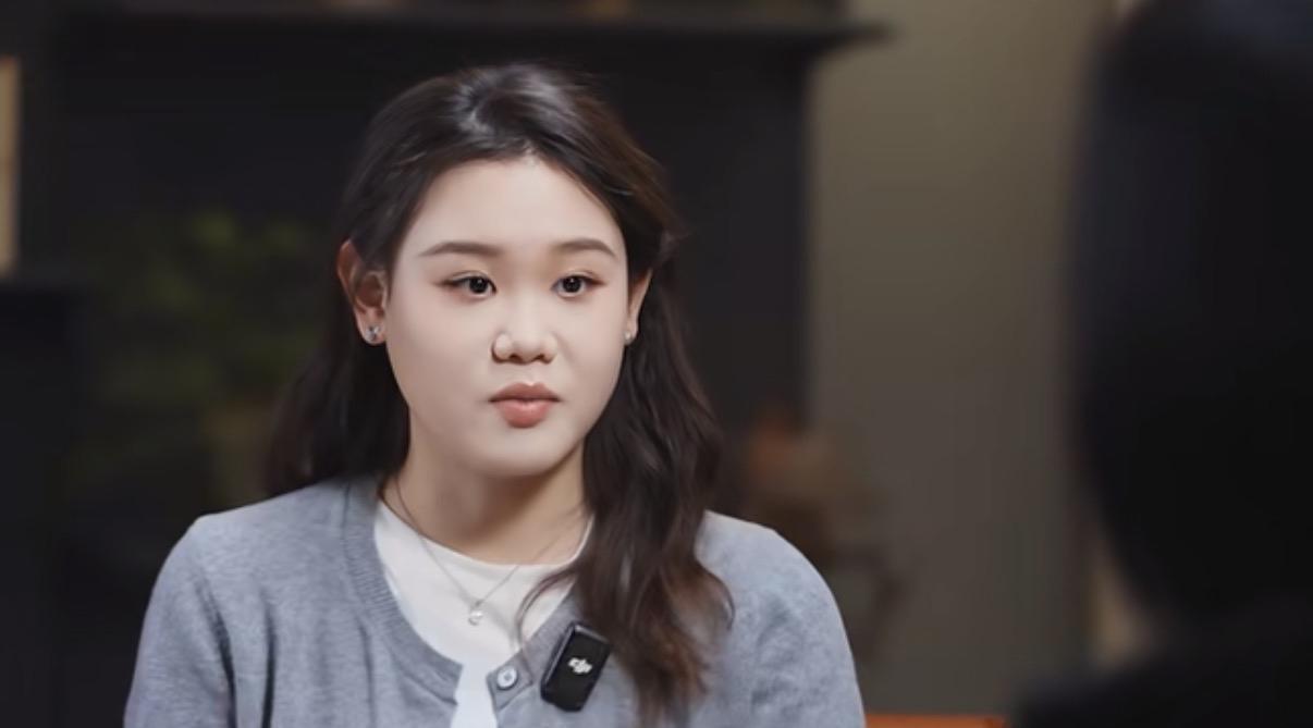 张家齐最感谢的三个人是：自己、北京队教练、经纪人。

就是张家齐的经纪人给她争取