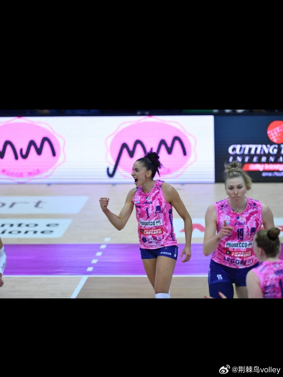 加比经过检查，身体没有大碍，没有骨折也没有内伤。这对于季后赛而言，这是个好消息。