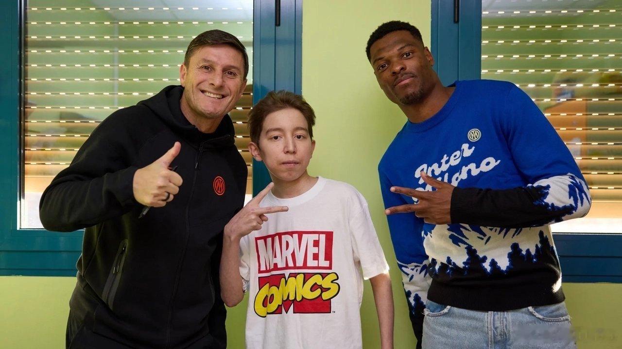 萨内蒂和邓弗里斯阿森纳9比8水晶宫博洛尼亚4比3国际米兰热点现场 