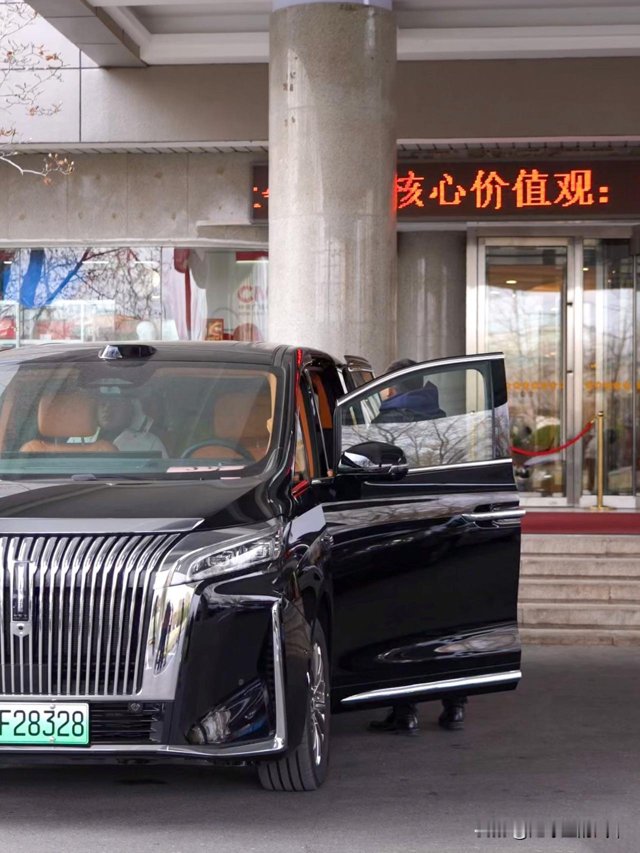 魏牌高山真是给长城长脸啊！

2026央视春晚前夕，魏牌高山成了，央视新闻202