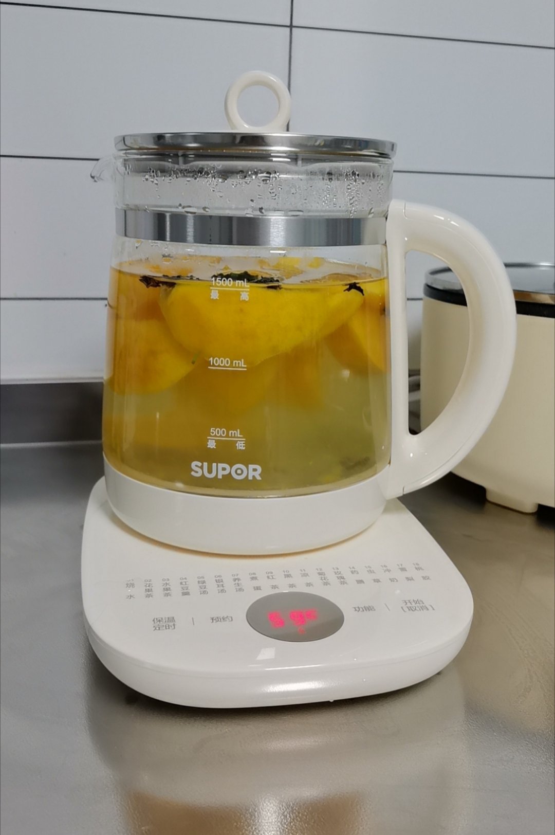 有自己的厨房能自己做饭对我来说很重要，因为这就像终于能重建我的生活所有那些丢失的
