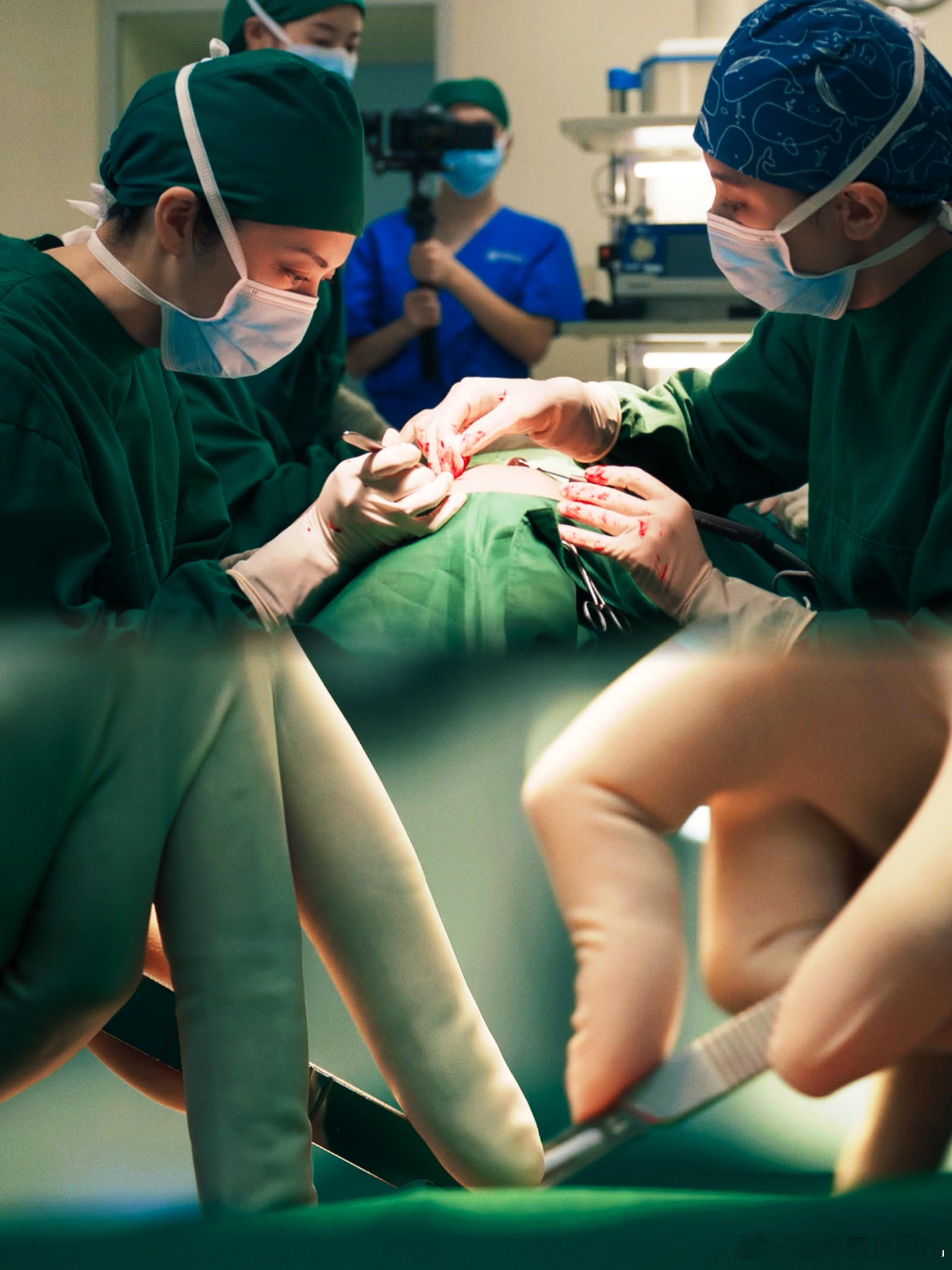 #姚晨贾静雯新剧预告边吵边合作##姚晨贾静雯新剧算是遇到对手了# 由姚晨、贾静雯