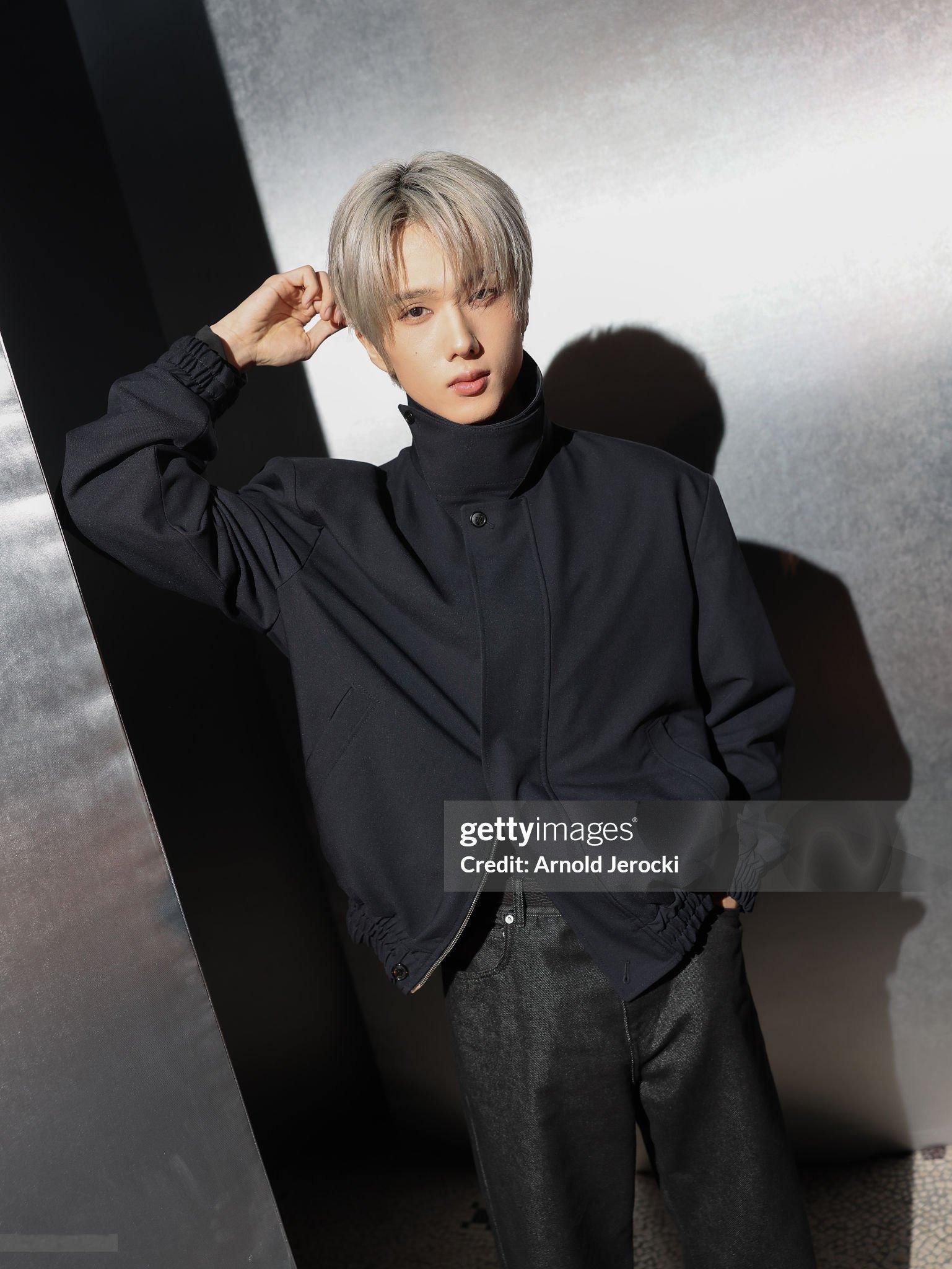 朴志晟｜巴黎男装周SYSTEMFW26G社生图确定不是站姐图？！  朴志晟巴黎时