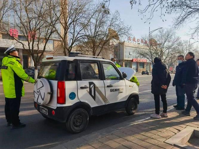 不查卖家查车主？老年代步车上路为何受阻？交警：注意这“2点”
所谓的老年代步车，