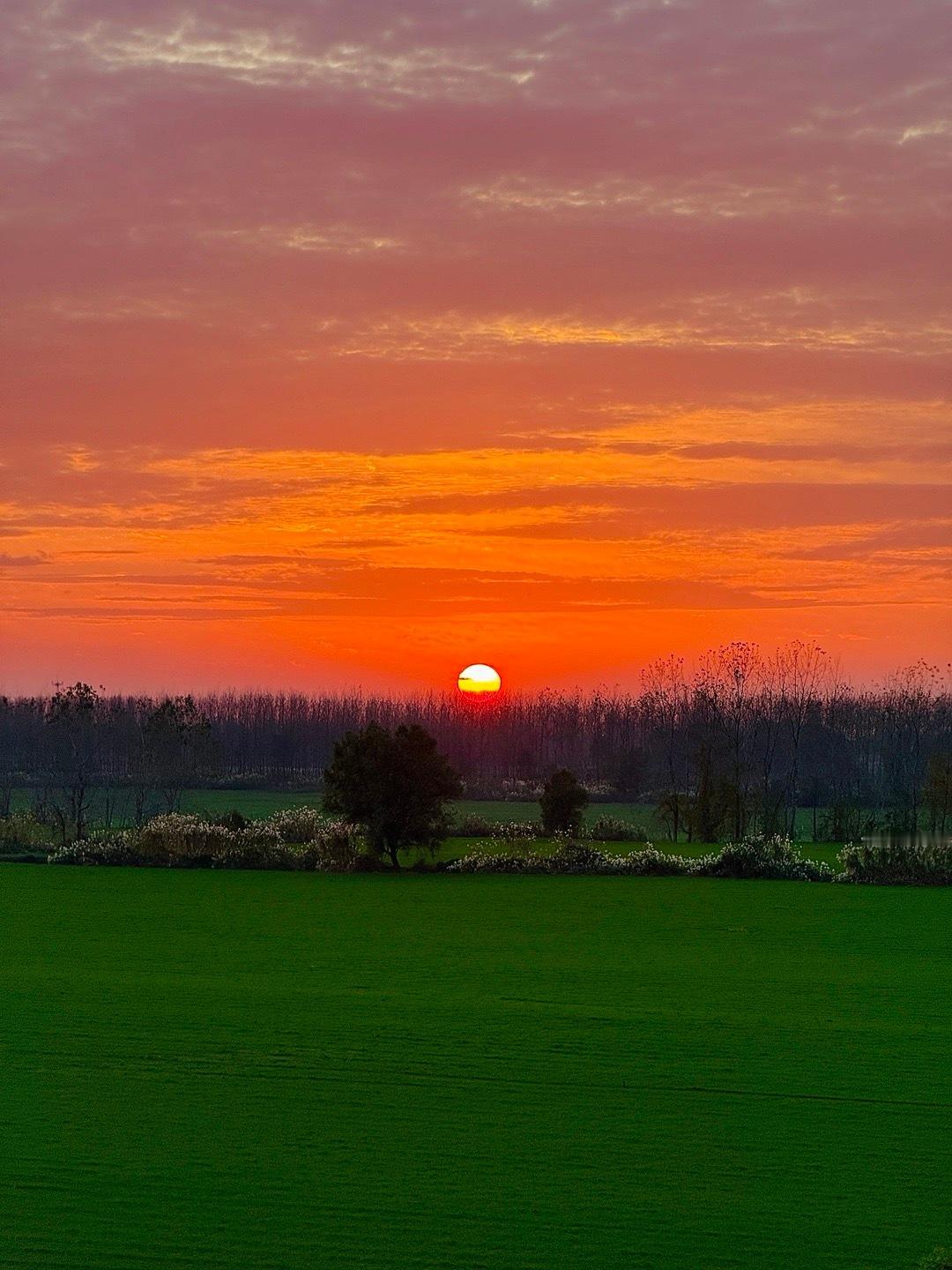 累了就把心事放一放 以后要走的路还很长 