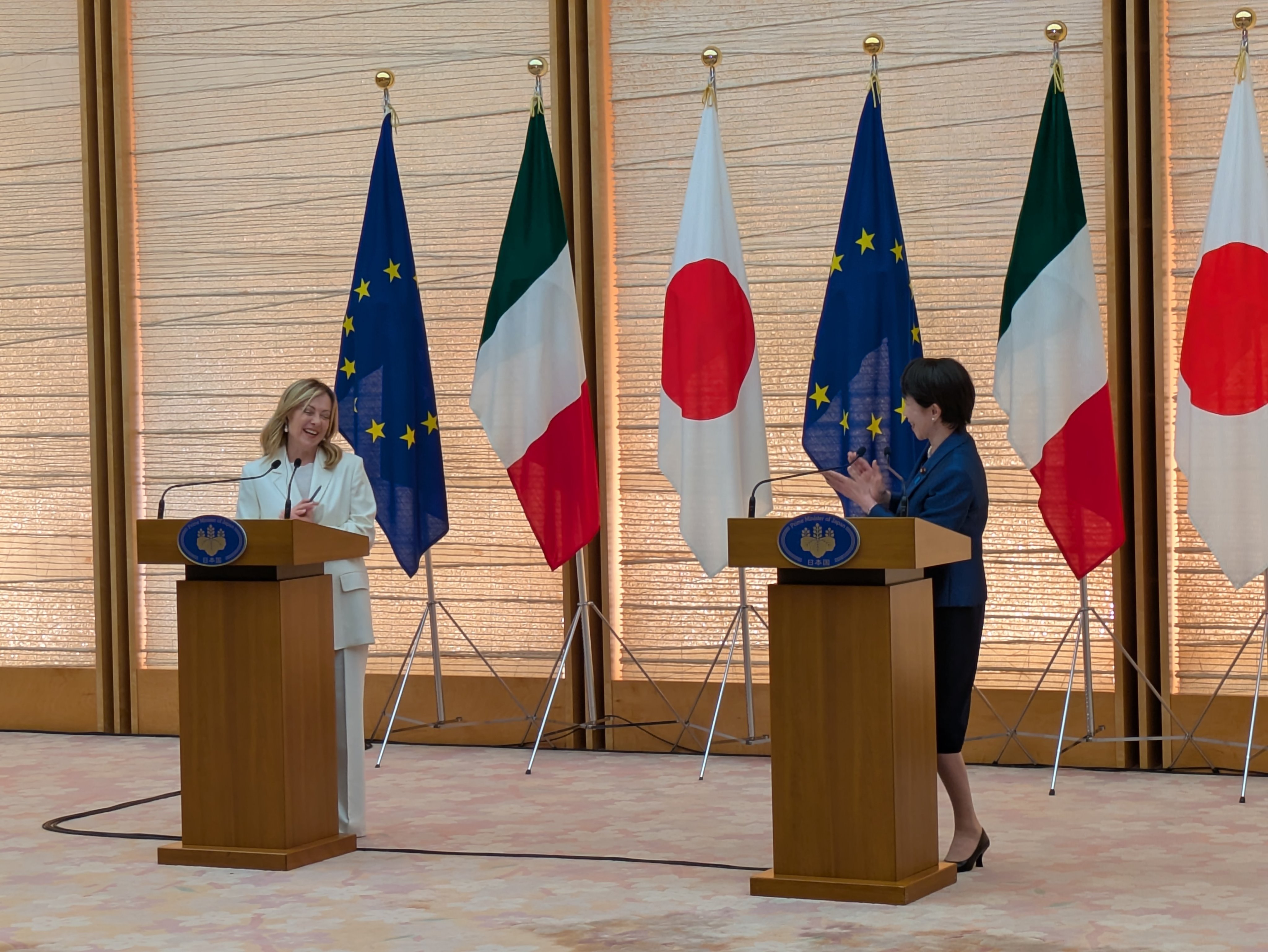 日本首相高市早苗及首相官方账号发布了意大利总理焦尔吉娅·梅洛尼到访的一组高清图片