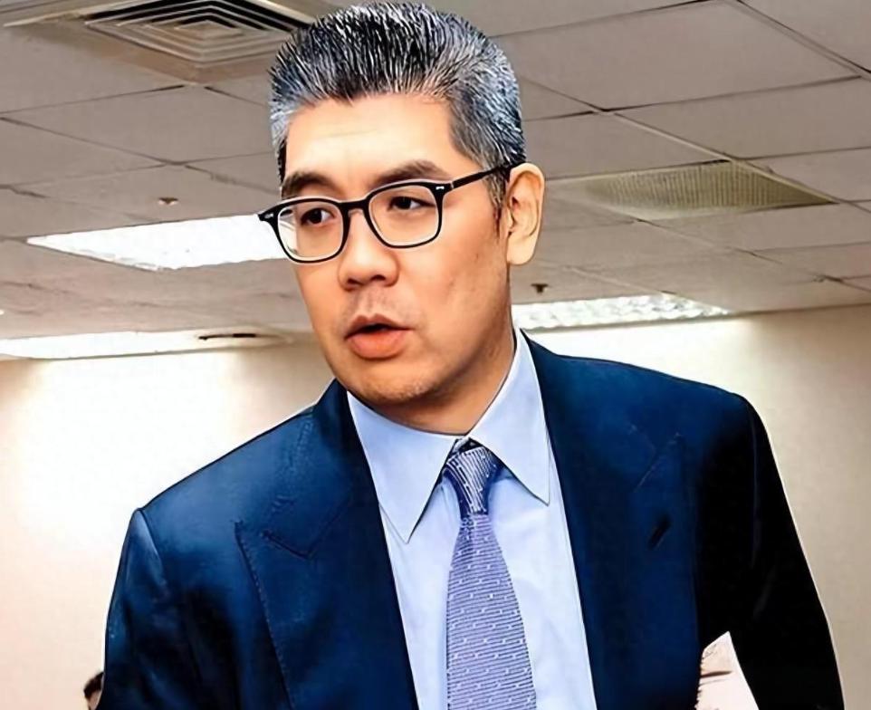 连胜文公开对郑丽文“训话”：引恩师经验划红线，防即兴失言毛病

郑丽文访大陆行前