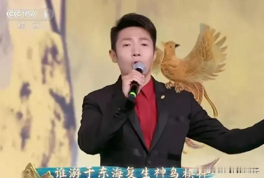 在央视举办的小年春晚上，观众们期待已久的节目终于精彩上演。整场晚会共有11个看点