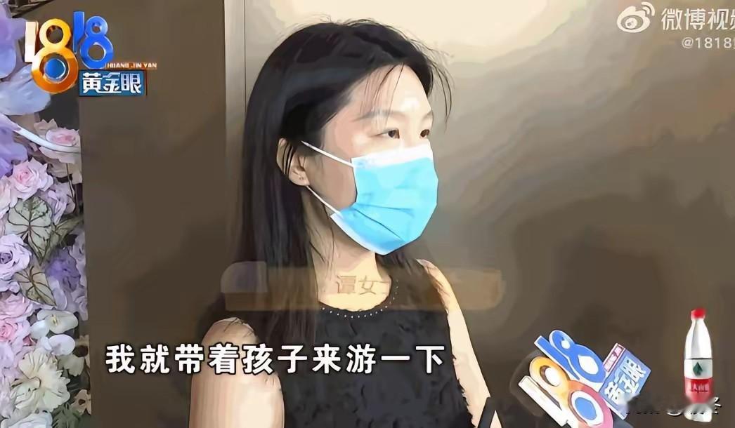 花三千多给孩子报游泳私教课，到头来，空旷泳池没人没碍着谁，只是扑腾幅度大一点，竟