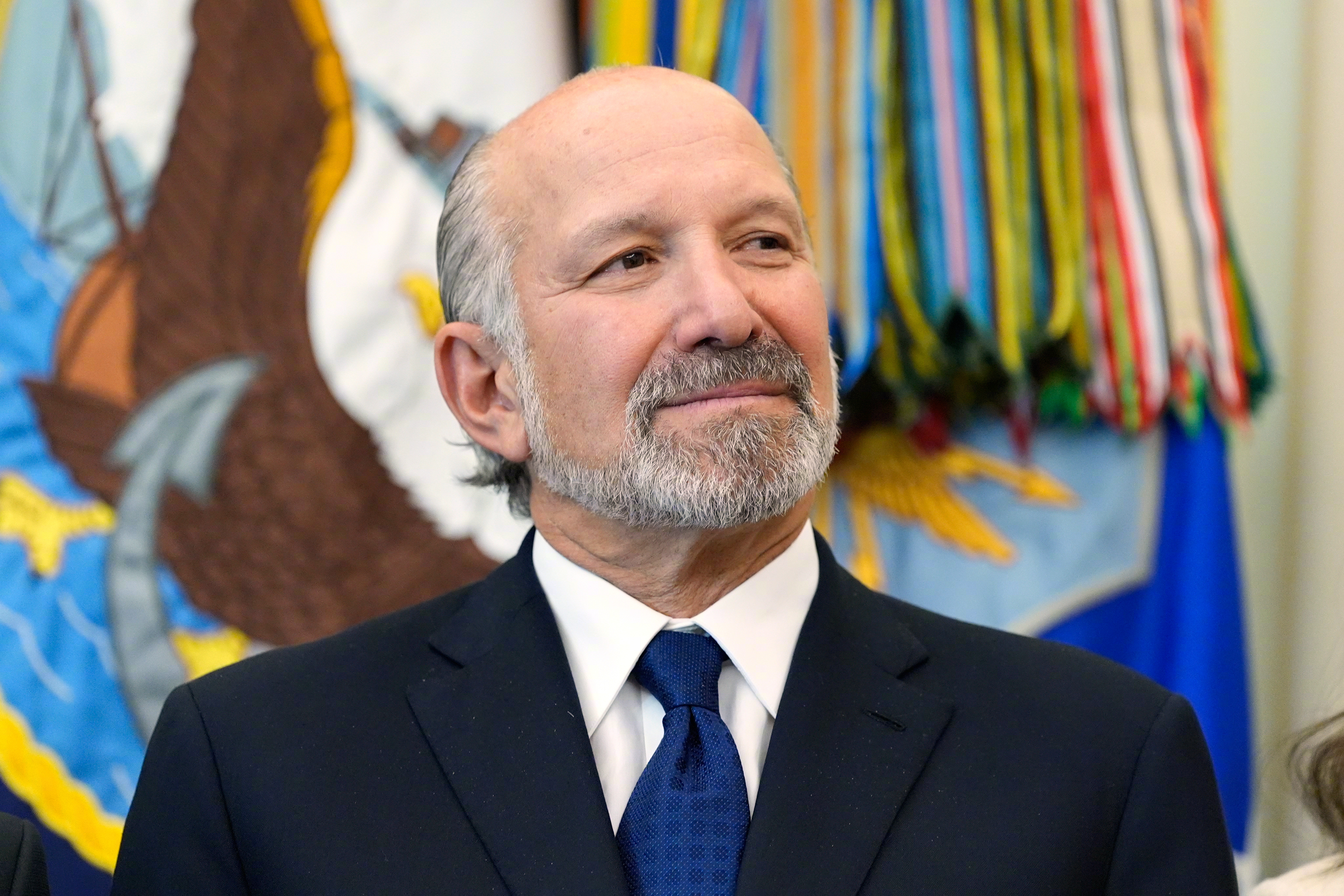 【#日本5500亿美元投资美国基建# 首个项目将于年底前敲定】据《日本经济新闻》