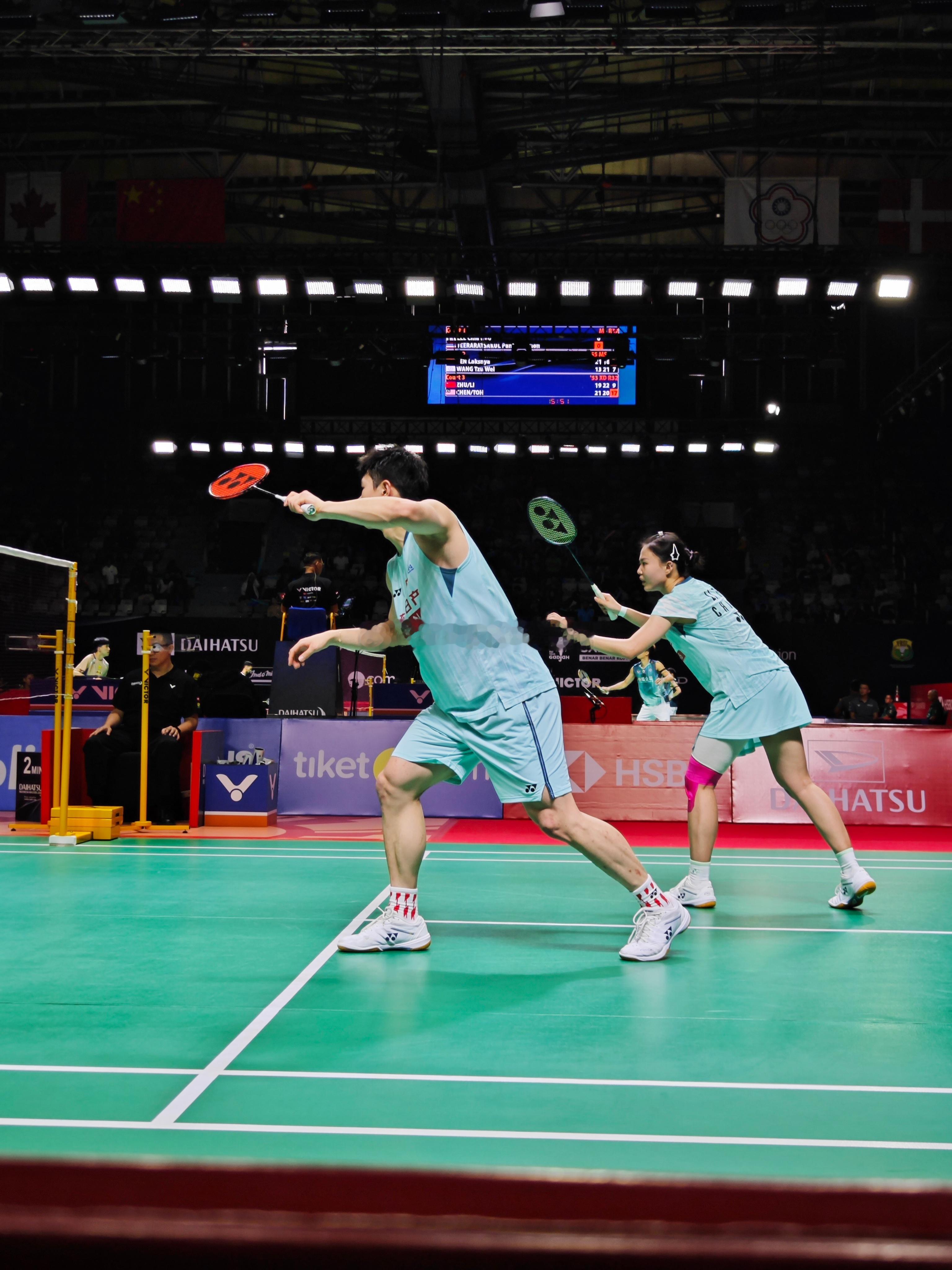 混双 1/16赛朱一珺 / 李茜 19-21 22-20 10-21 陈堂杰(3