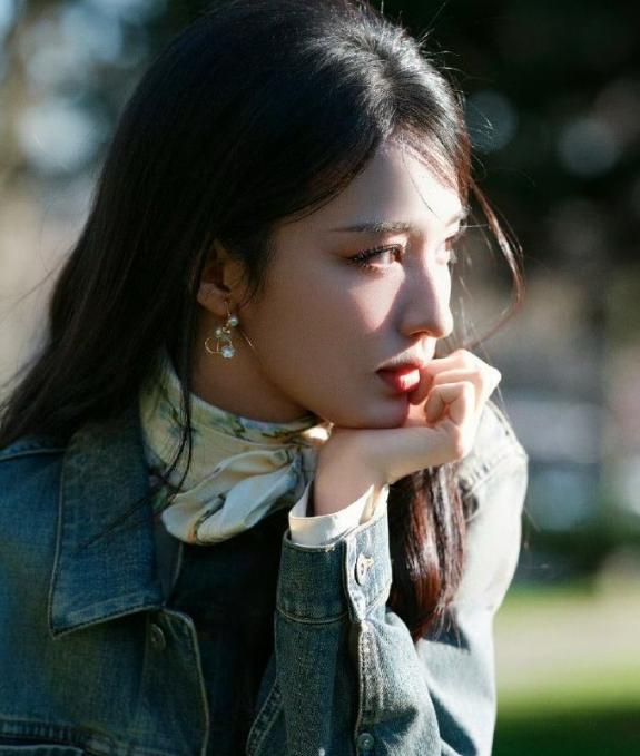 迪奥官宣王楚然，顶奢空降太提气
迪奥直接官宣王楚然成为品牌大使，没有考察期、没有