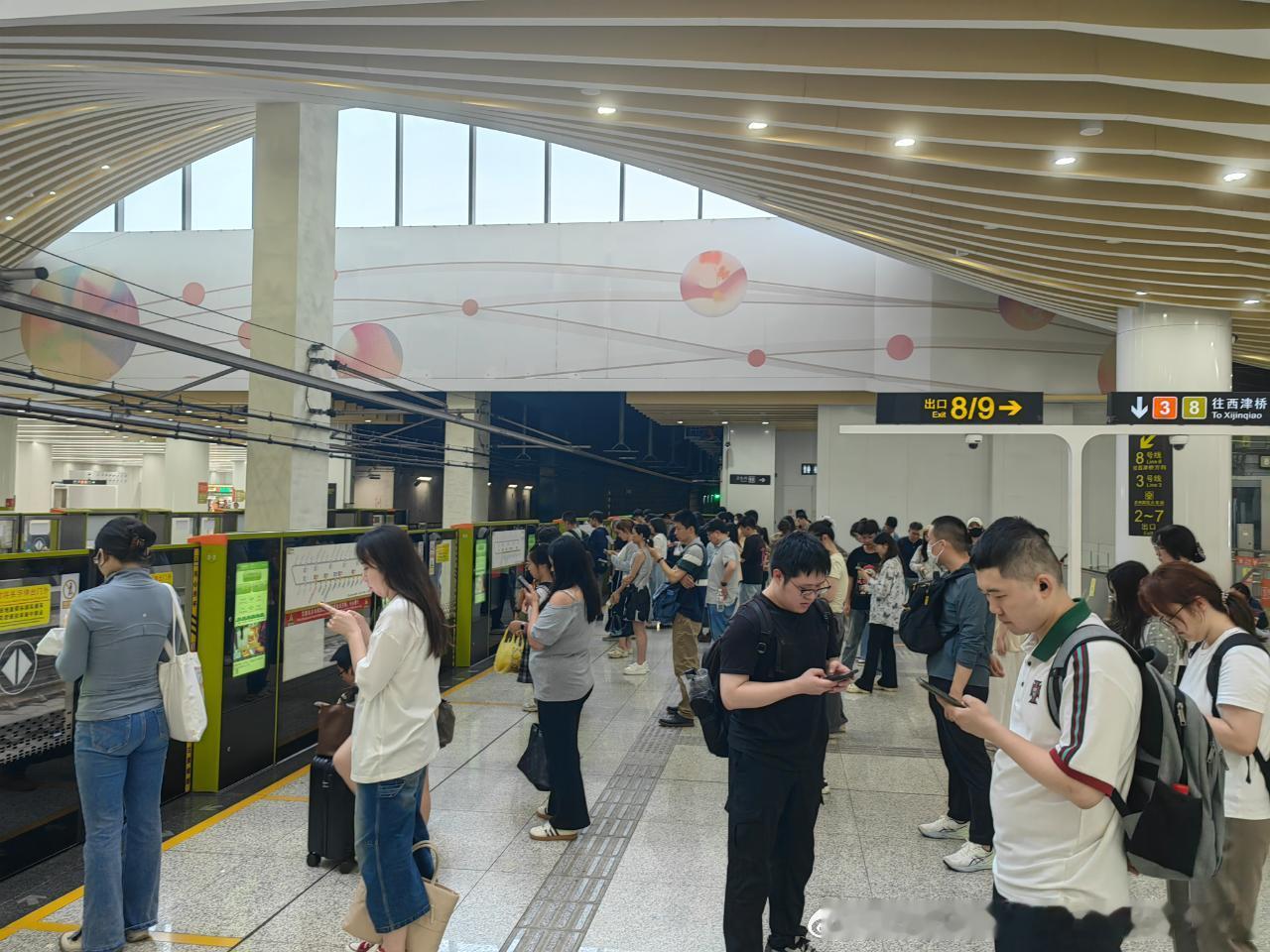苏州地铁 网友：2026年7月1日（周三）18:04，苏州地铁8号线（6B编组）