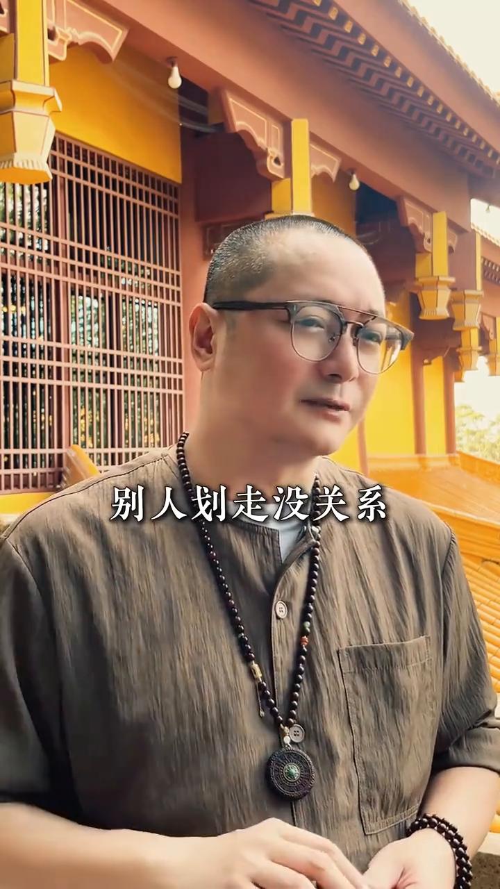 这条视频别人划走没关系，但你不行，因为它只会在你生命真正开始好转的节点精准的推送