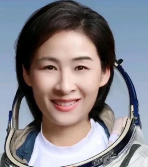 航天女侠刘洋，在出征太空之前，丈夫竟突然失踪，在她完成航空任务以后，才得知丈夫竟