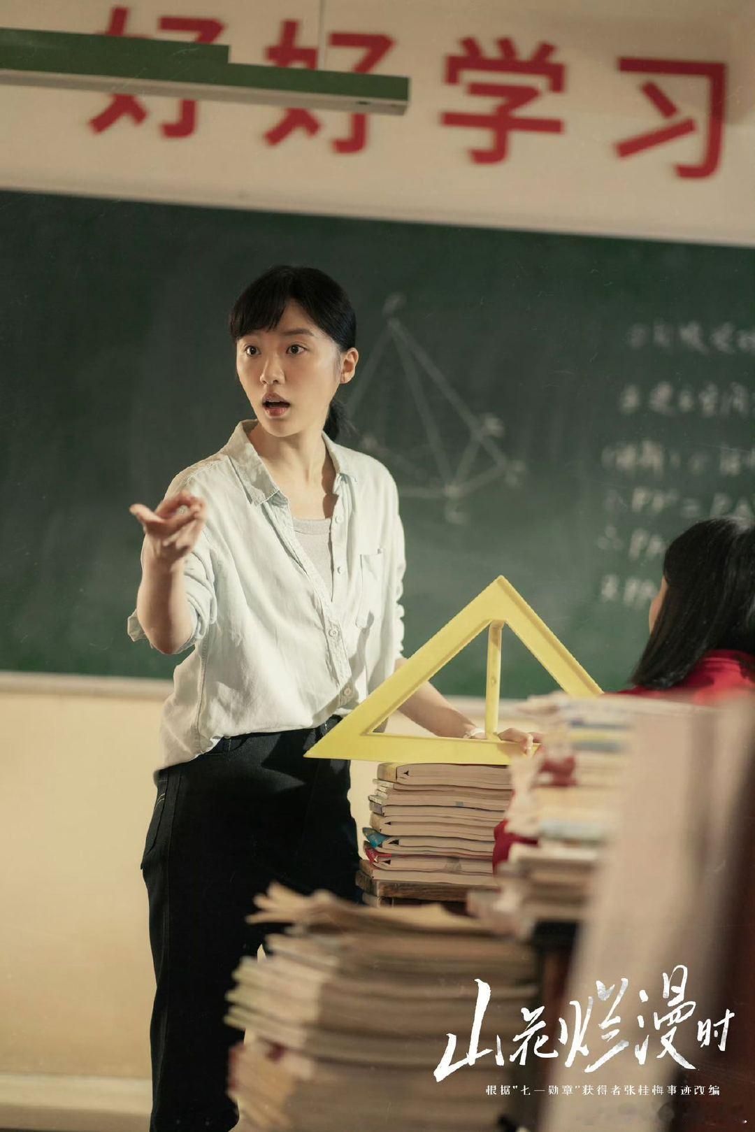 张月对成团的定义是让自己自信张月来乘风理解了girlshelpgirls 表示每