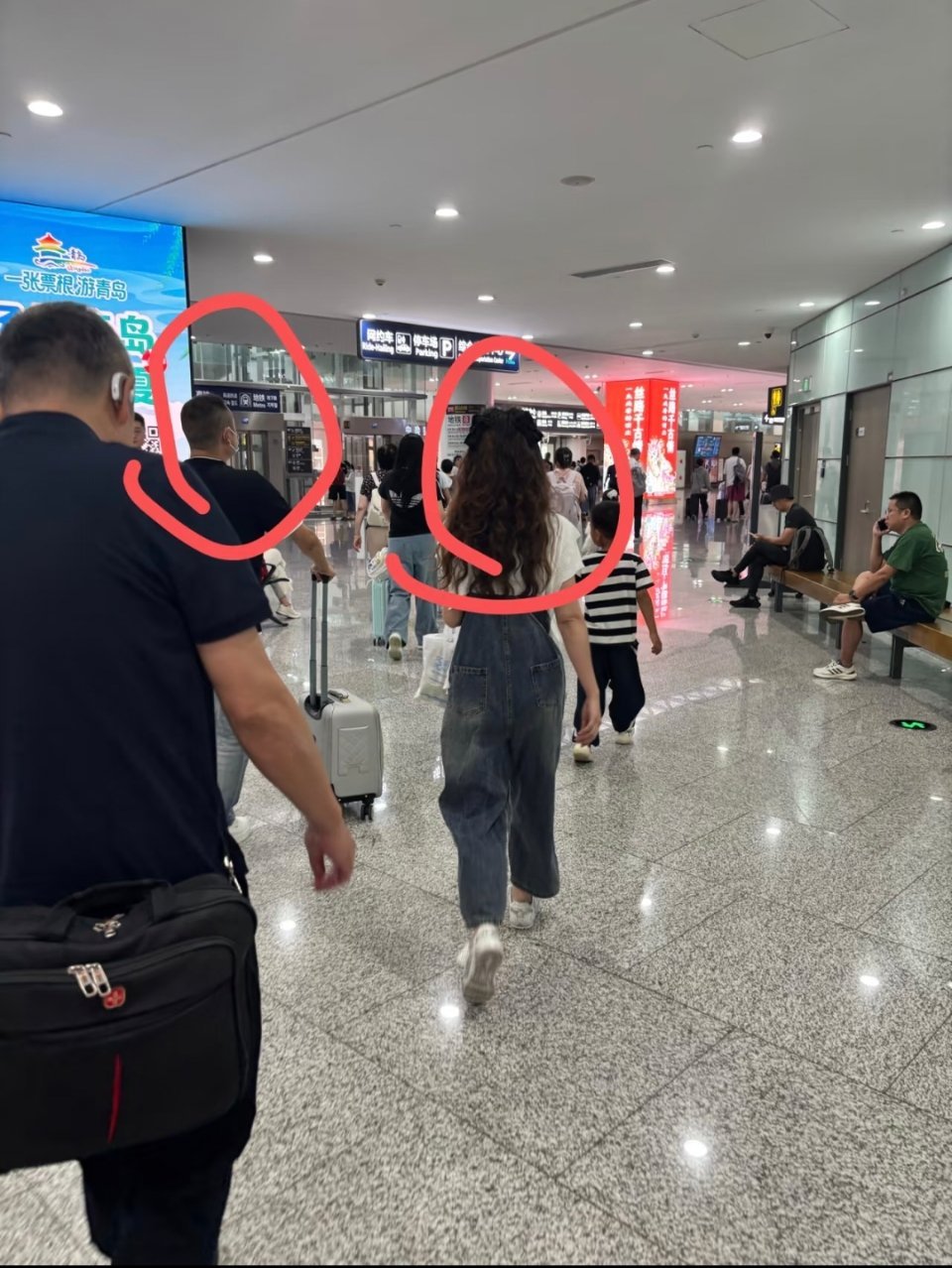 有爱的然爸然妈，不会错过张奕然的每一次演出，又是哪个幸运的然丝正好坐在前面