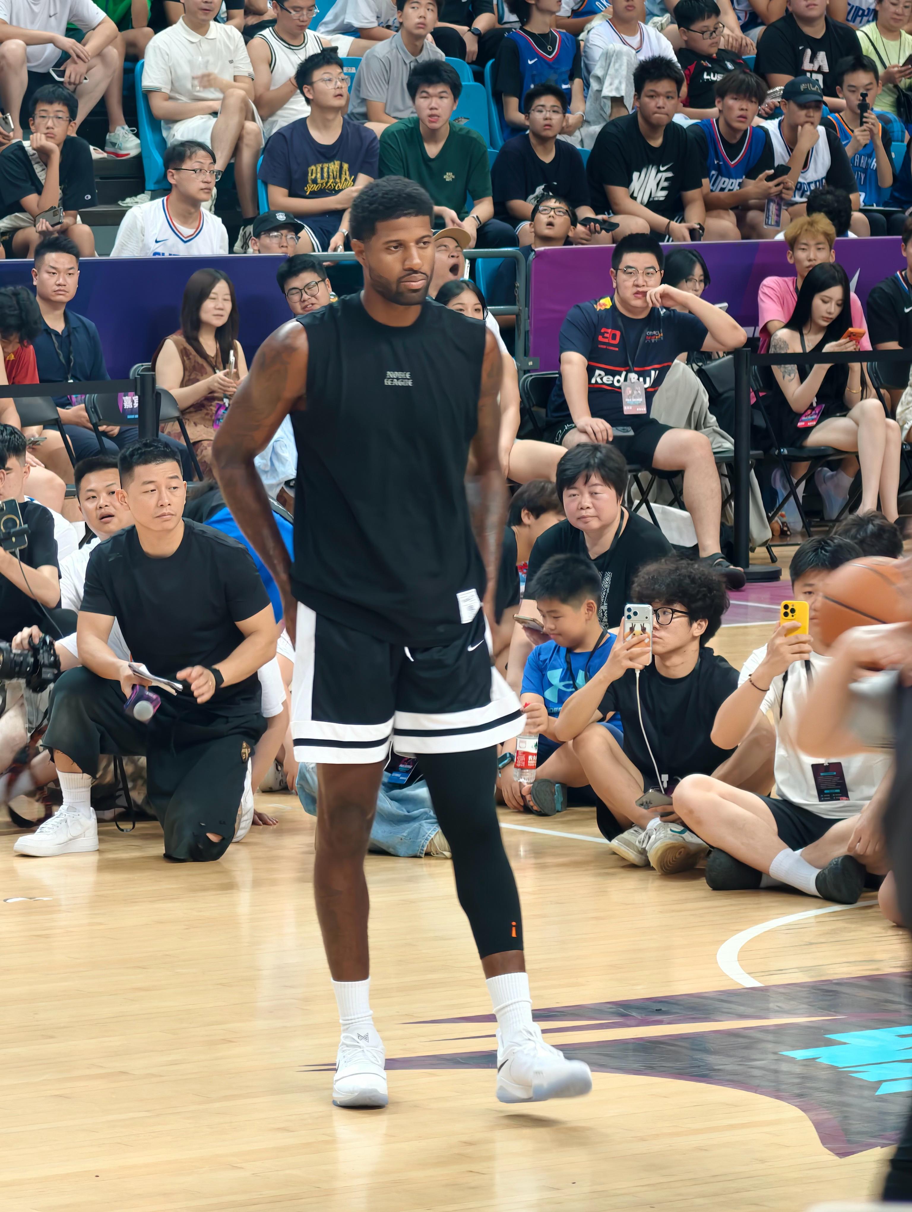 关于本次PG线下现场互动情况，（主办方授意）在这里和各位球迷说明实情。保罗·乔治