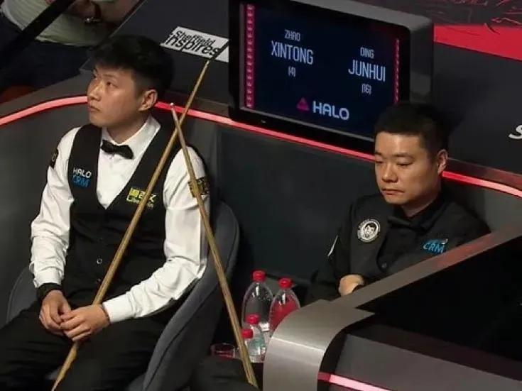 33%长台命中率！丁俊晖4-4死磕赵心童，今晚第二阶段开打

克鲁斯堡昨夜彻底沸