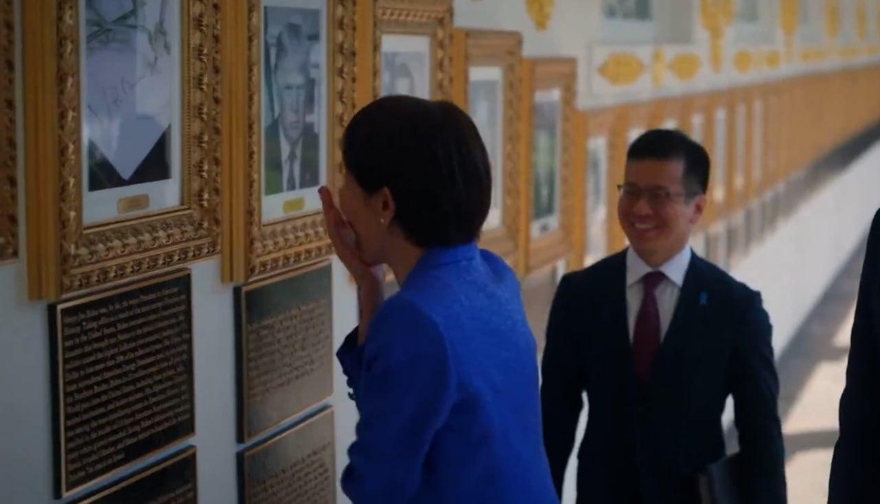 高市早苗指尖点向拜登的“签名笔肖像”，既是共和党党争的视觉檄文，也是日本对美领导